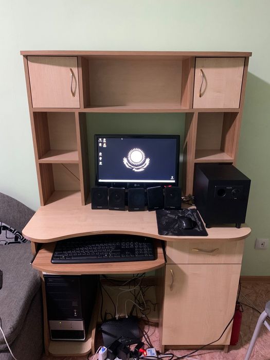 Продам компьютер и компьютерный стол