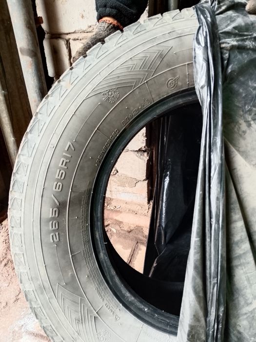 Продам Шина 265/65R17