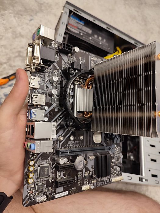 Core i5 9400 процессор+плата.