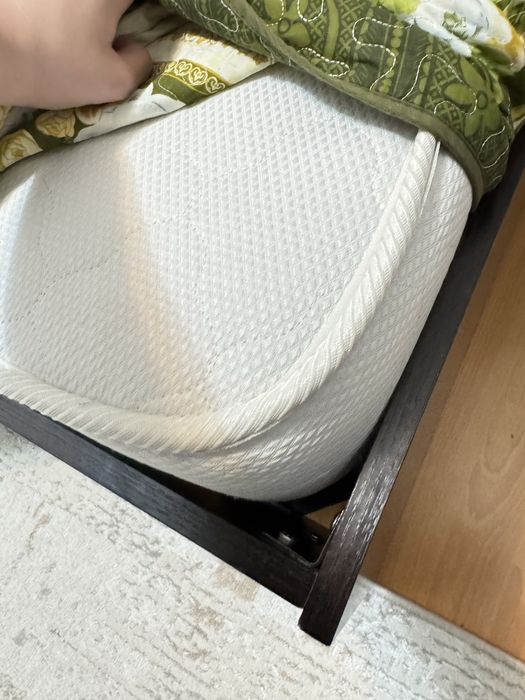 Продам кровать.