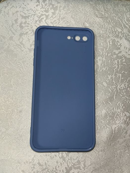 Vând doua huse pentru iphone 8