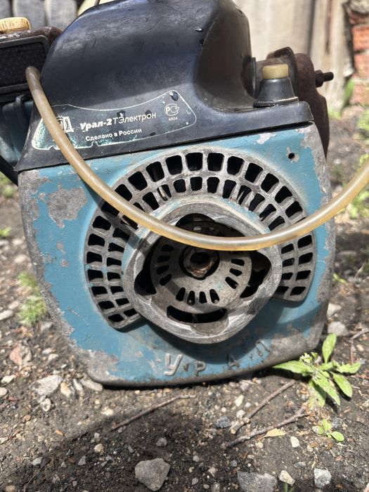 Продам бензопилу урал 2т электрон