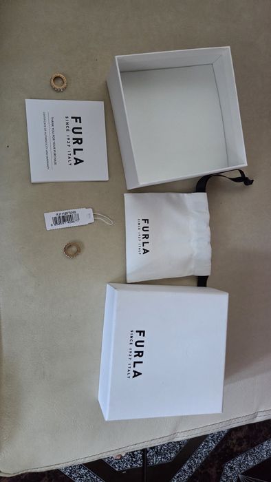 Обеци,обици Furla за хрущял