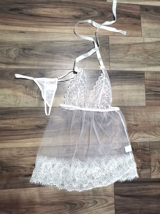 Секси костюм на камериерка сервитьорка кожени с прашки дълги чорапи