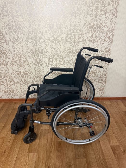 инвалидная коляска