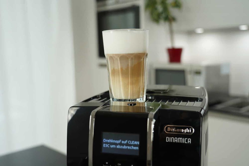 Кафе автомат Delonghi Dinamica