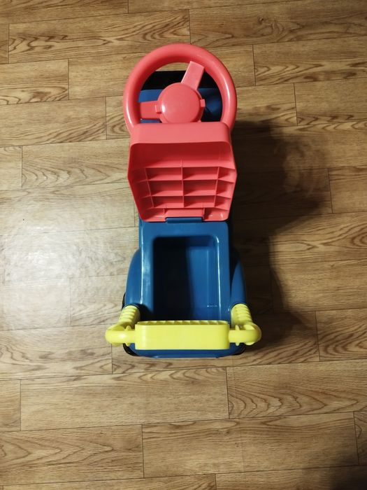 Продам игрушка-трактор