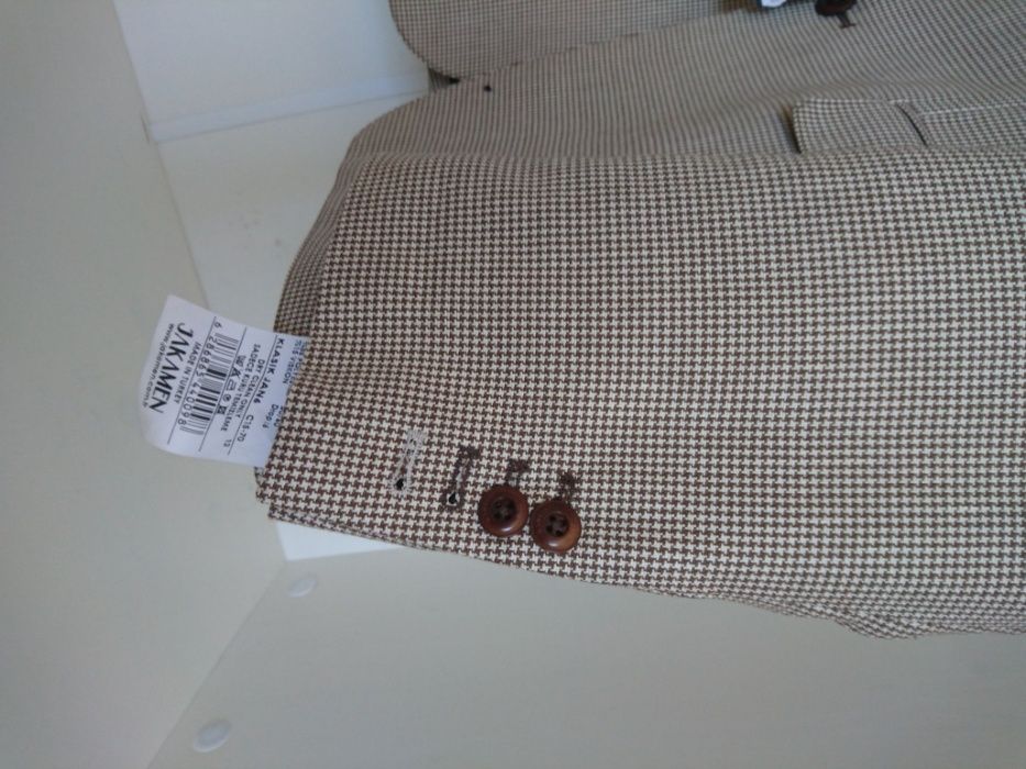 Sacouri si costume de marime 54-58