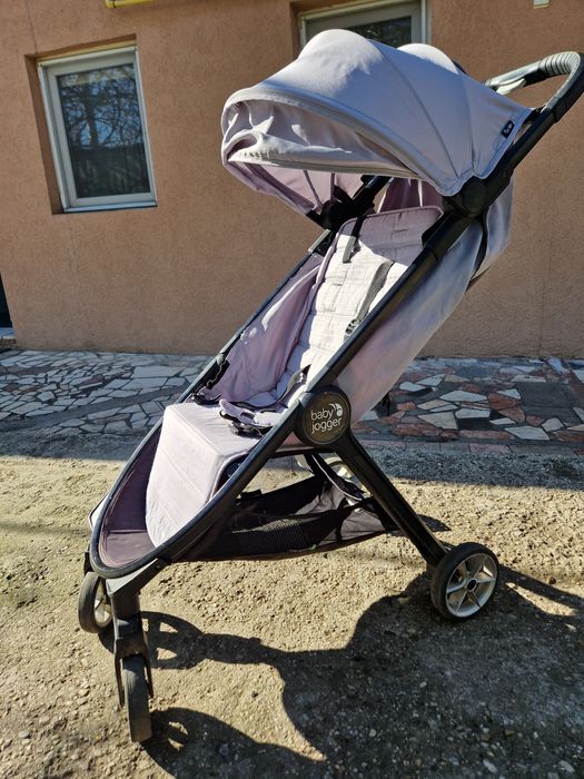 Vând cărucior Baby Jogger City Tour 2 – Stare bună, preț negociabil