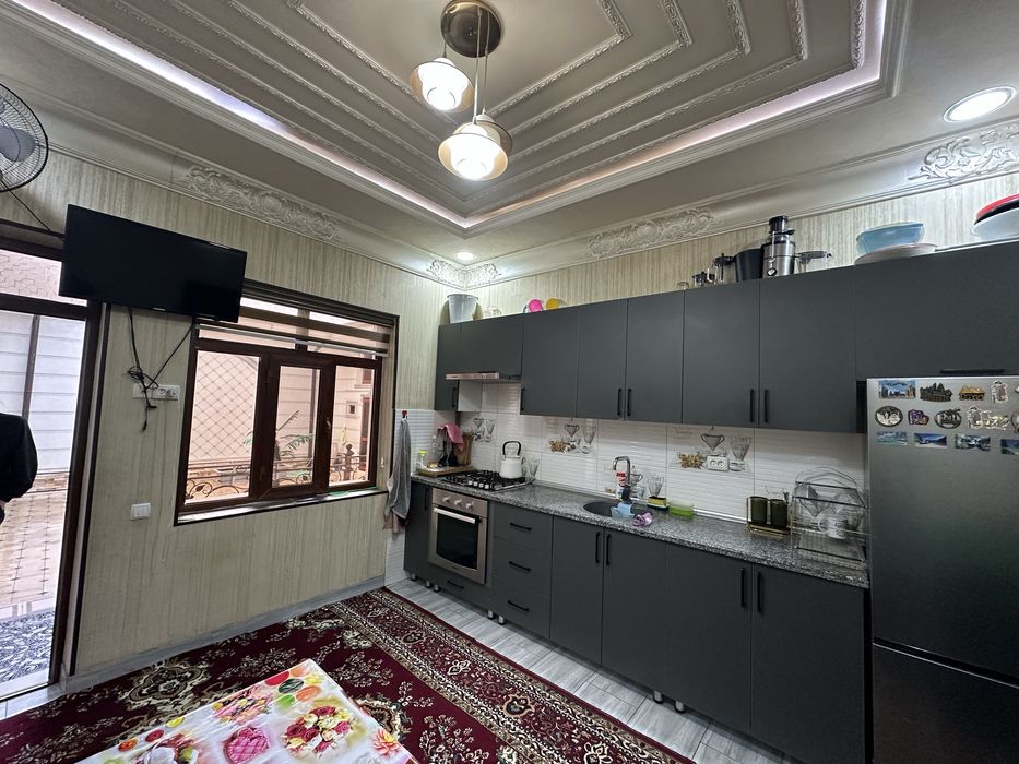 Уй сотилади 2 сотх 5 хона . Уч кахрамон гулистонда