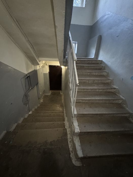 Продам 4 комнатную квартиру