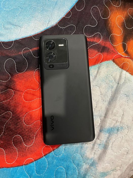Телефон Vivo v25 pro