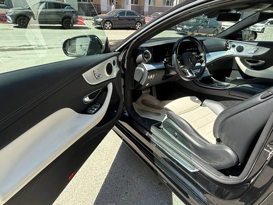 Mercedes Benz E300 Coupe