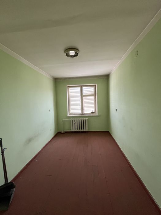 Клинский массив СНБ поликлиника яқинида 2 хонали квартира сотилади