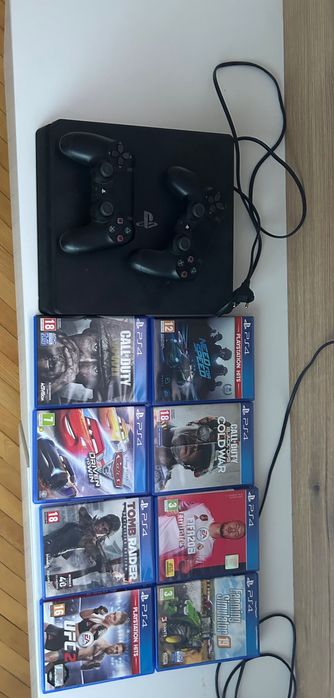 Продавам PlayStation 4