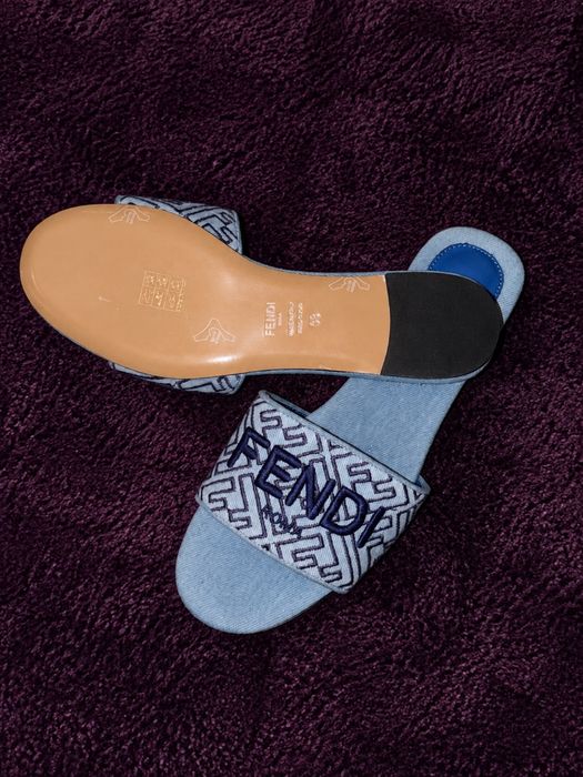 Налични чехли fendi 37, 38, 39