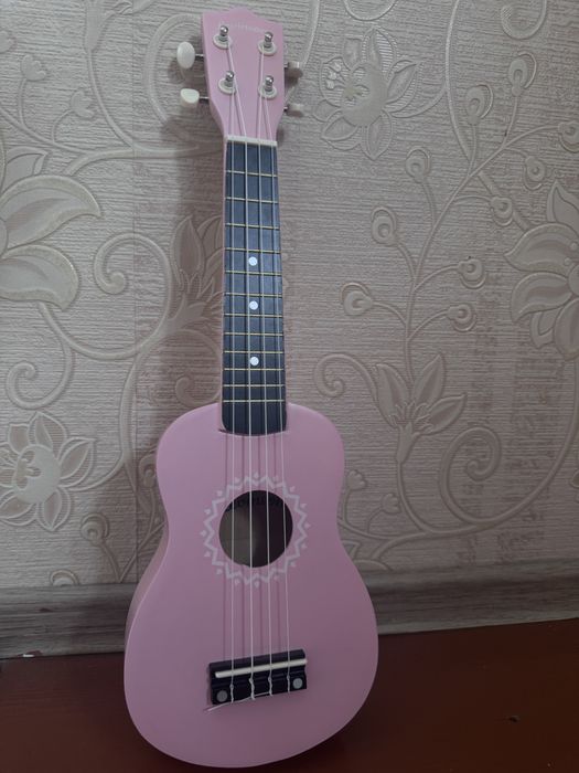 укулеле levinson