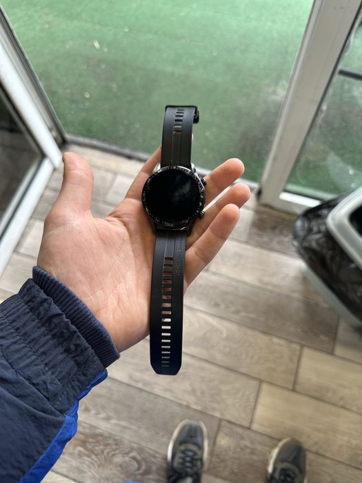 Часовник huawei gt 2