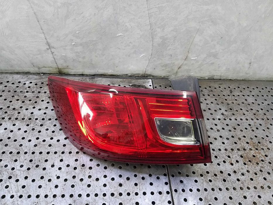 Stop tripla lampa stanga aripa renault clio 4 265554091r 02052099900010