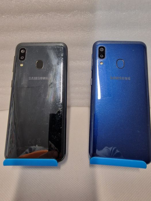 A20e ambele condiții destul de bune samsung