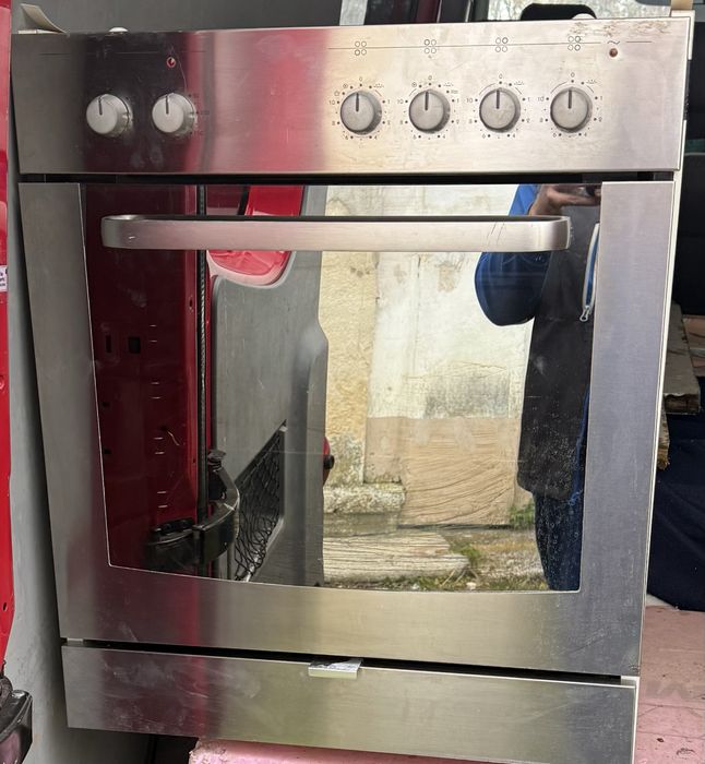 Cuptor electric incorporabil