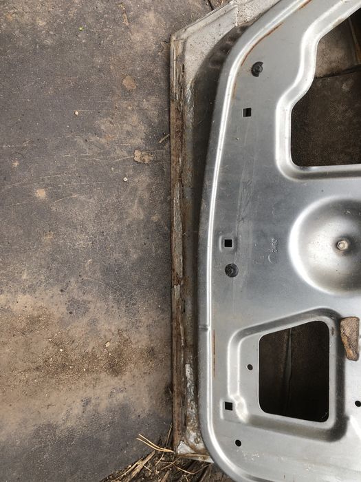 Дверь на приору левая