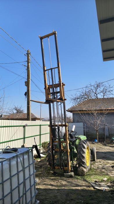 Vând stivuitor la tractor