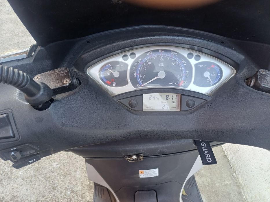 Yamaha x max 250