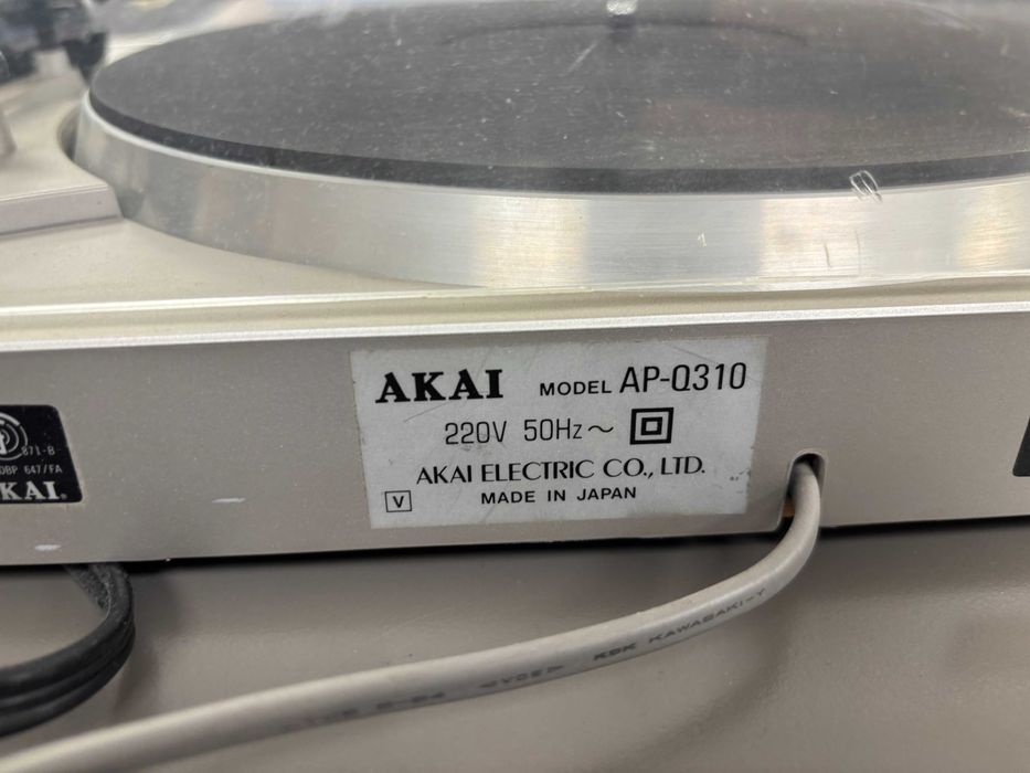 Akai AP-Q310 Quartz Lock грамофон (Japan)