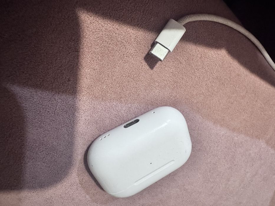 Air pods pro 2 зарядный кейс
