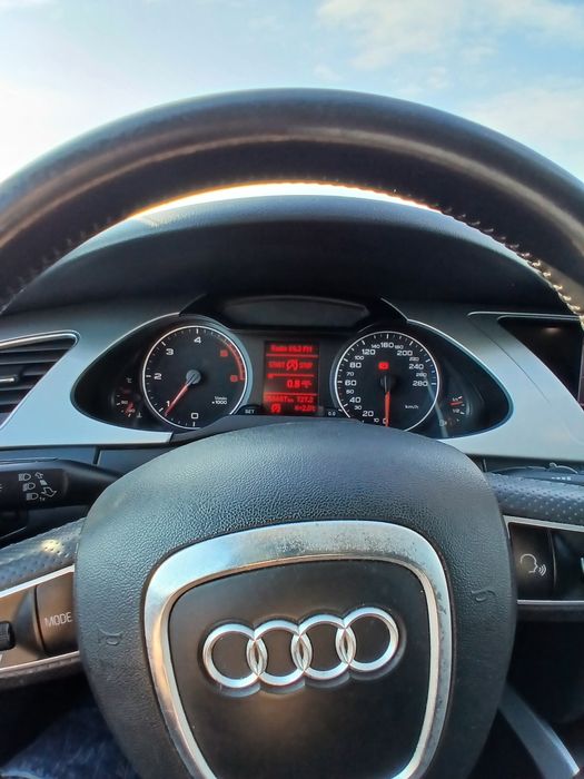Vând Audi A4 an 2010