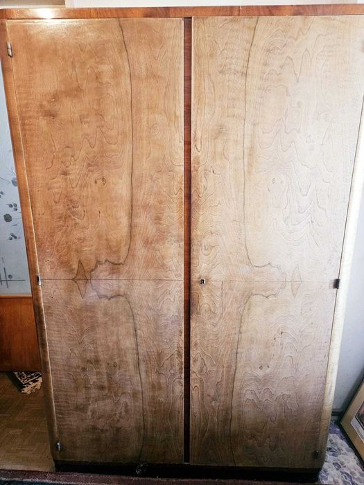 Vand mobila veche, lemn masiv, 5 componente,stare buna