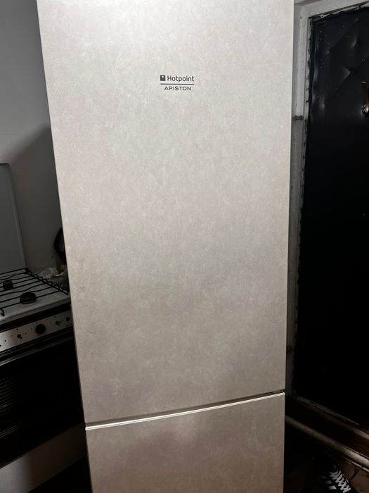 Холодильник Аристон