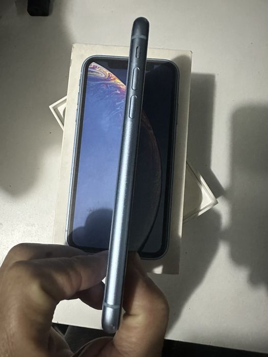 Iphone XR 128gb продается