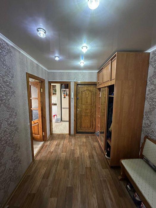 Продам трехкомнатную квартиру