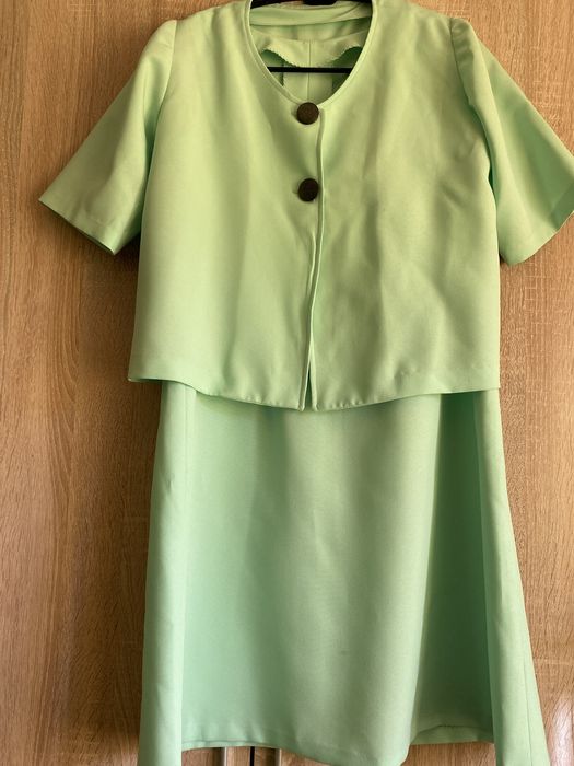 Compleu rochita si bluza din matase.
