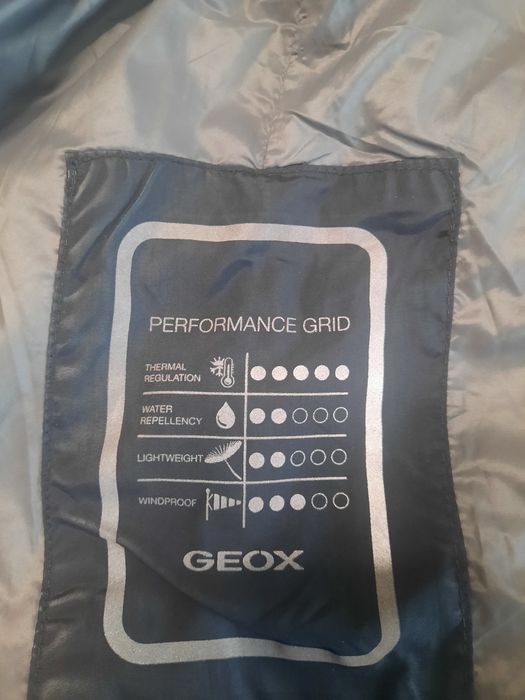 Продам куртку женскую