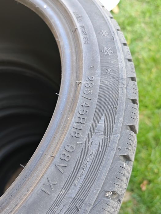 Зимняя резина 235/45/R18