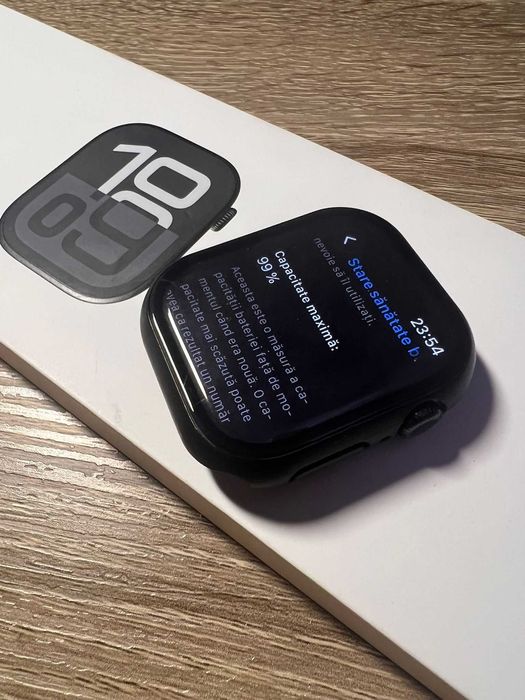 Apple Watch Series 10 46 mm nou, la cutie si accesorii