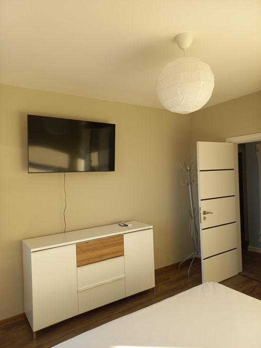 Дава се под наем Тристаен апартамент в ж.Зоопарк - 130 кв.м за 1296.42 € - Снимка #11