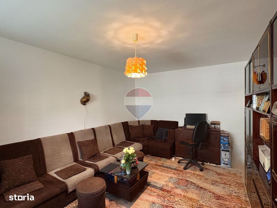 Apartament decomandat cu 2 camere de vânzare în zona Micalaca — fotografia 3