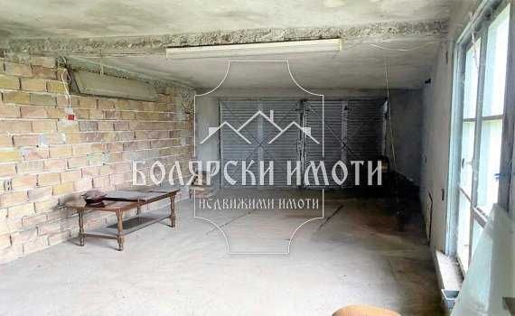 Етаж от къща в Първомайци