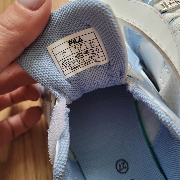 Adidasi FILA fetite