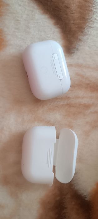 Vând căști  wireless