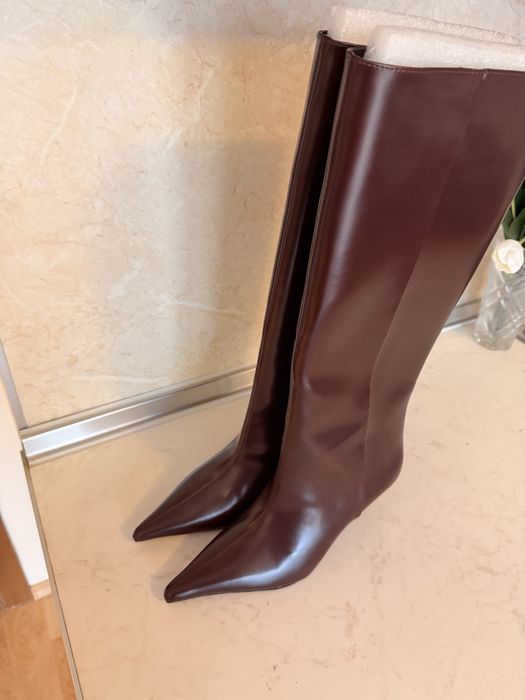 Нови ботуши бордо 40 номер