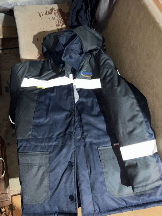 Продам зимнюю спецовку