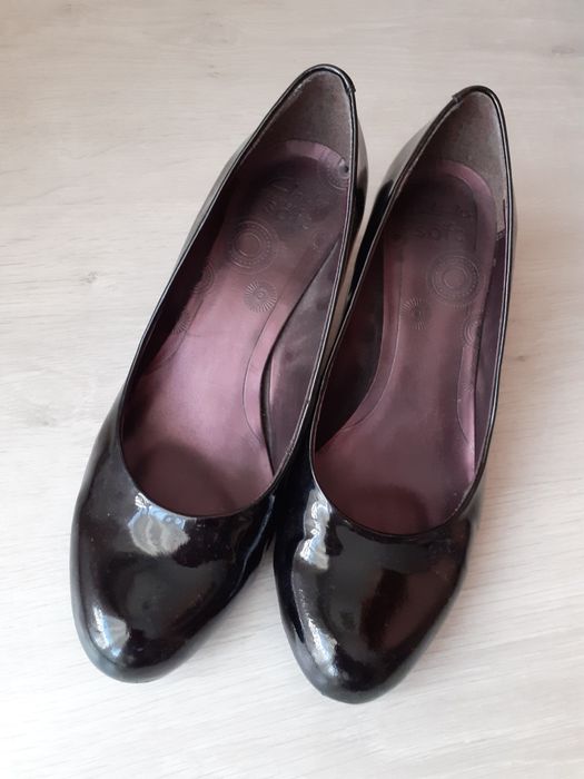 Vand pantofi piele lac