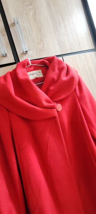 Осеннее пальто. Удобное , крой трапеция