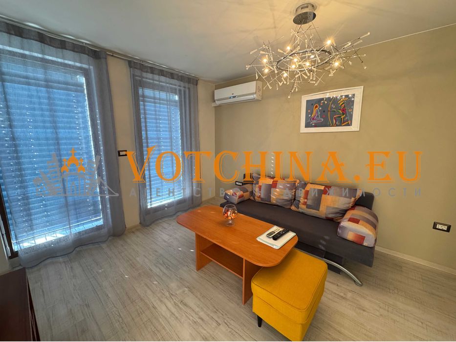 Студио до морето с гледки и голям балкон за живеене и отдих в Каварна