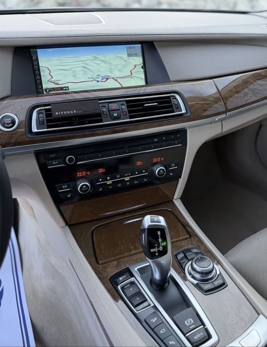 BMW 740XDrive/Full/5 Butoane/SoftClose/HK/Camere 360/Ventilatie-Masaj/Stare excelenta!